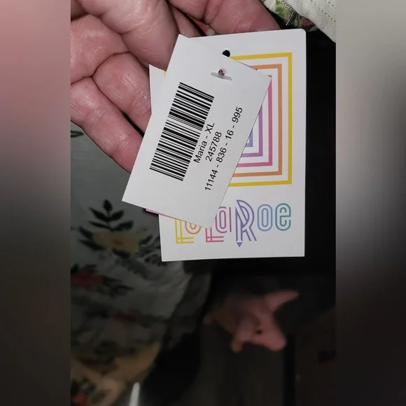 Beautiful LuLaRoe Maria Maxi Dress, XL, cream with pink floral NWT - Picture 4 of 4